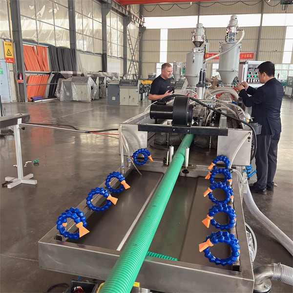 Машина для изготовления HDPE / UPVC гофрированных труб с двойной стенкой гибкий пластиковый экструдер труб