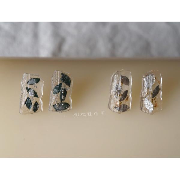 Van Gogh’s Guess Handcrafted Black Square Dry Flower 925 Silver Stud Earrings For Sale