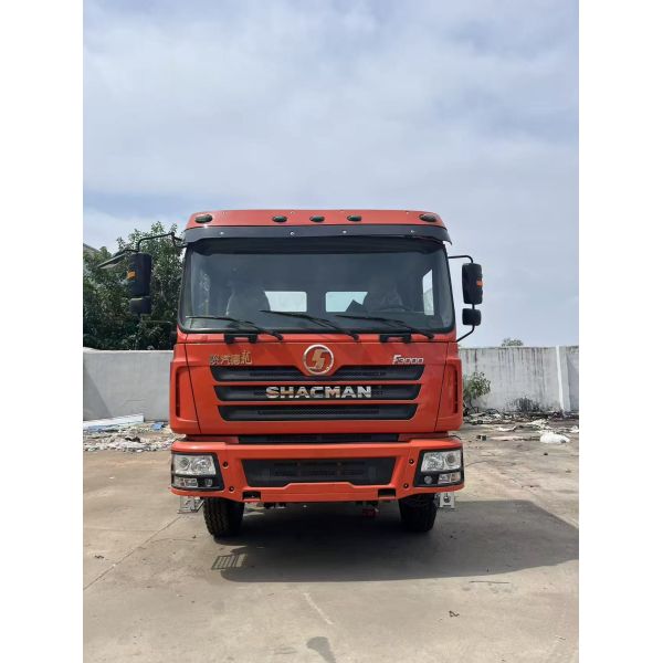 SHACMAN dump truck, equipped with a quick-shift gearbox and a diesel engine