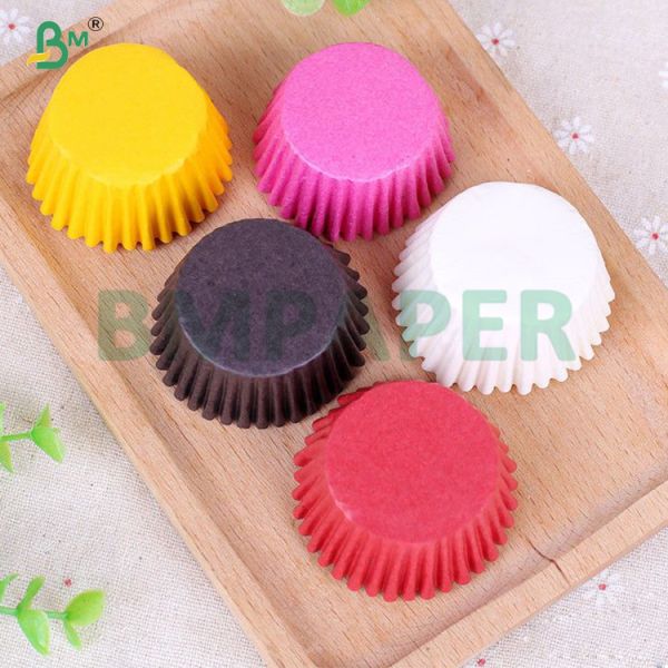 40gsm High - Temperature Resistance Cupcake Oven Baking Paper for Small Cakes Sheets 
