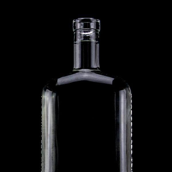 Glass Base Material Vodka Liquor Glass Bottle Different Size For Distilleries