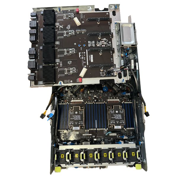 Lenovo WenTian WA7780 G3 7U Rack GPU Server with 32 DDR5 DIMMs and Intel Xeon Scalable Processors