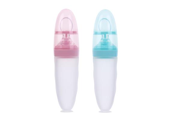 Feeding Bottle Squeeze Feeding Spoon Silicone Bottle for Babies Hot Sell Silicone with Spoon Anti Choking Baby