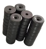 Aimant en céramique fait sur commande du pot Y30BH de ferrite avec le trou fraisé D15.2 X H6 X d3.2 X d8
