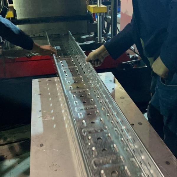 Galvanized Cable Tray Forming Machine Siemens PLC 1.0-2.0mm Capacity
