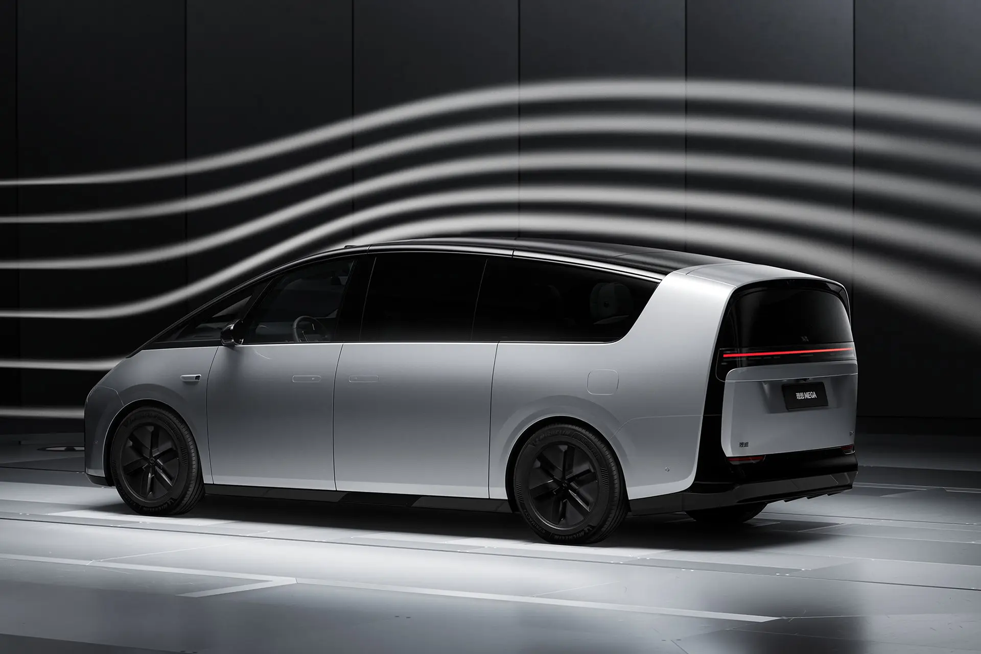 2023 Lixiang Mega MPV EV Автомобиль Чистая электроэнергия 544 л.с. 4WD 200 миль Переднее колесо привода