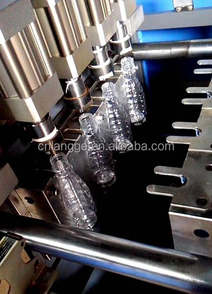 Machine de fabrication de petites bouteilles en plastique à 4 cavités semi-automatique de 500 ml avec conception Speed Blue