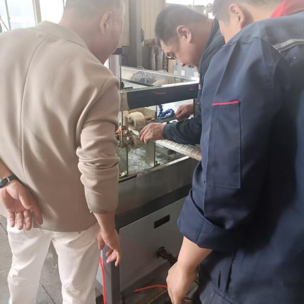 Máquina para tubos corrugados de pared simple con diámetro de tubería de 19 mm-50 mm con accionamiento por motor de CA