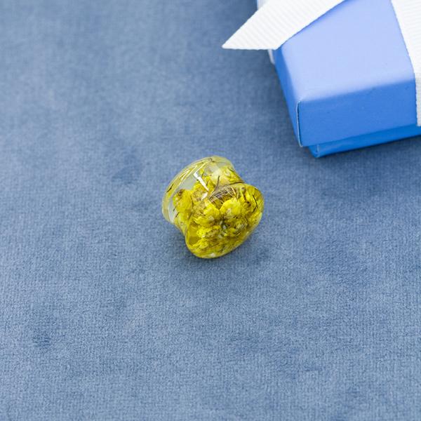 a tomada amarela da orelha da flor de 13mm escava um túnel a joia calibrada acrílica da orelha