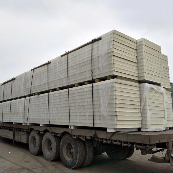 Painel de sanduíche de poliuretano PU com superfície de aço galvanizado de largura 150 mm