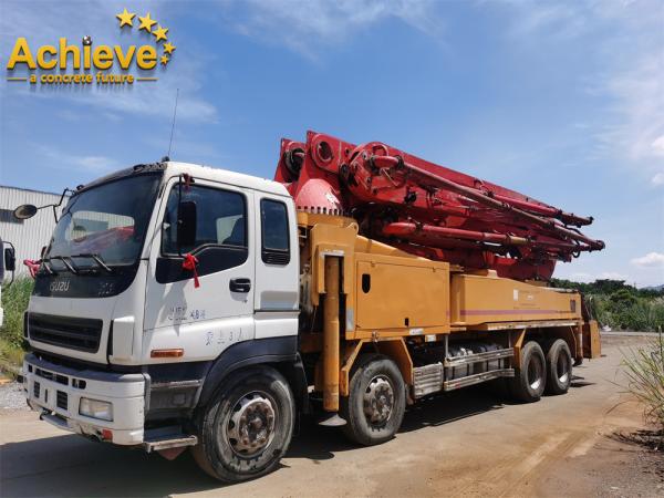 Carro-bomba de concreto montado em caminhão usado Putzmeister M46-5 4141
