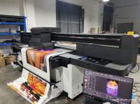 Impresora de tinta UV de rollo a rollo con CMYK y blanco para papel tapiz e impresión de papel UV