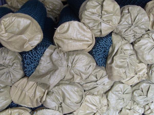 Galvanized Steel and PVC Coated Galvanized Steel Chain Link Fence Netting