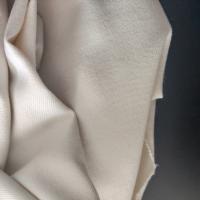 Tissu métaramidique résistant aux larmes, étirement léger