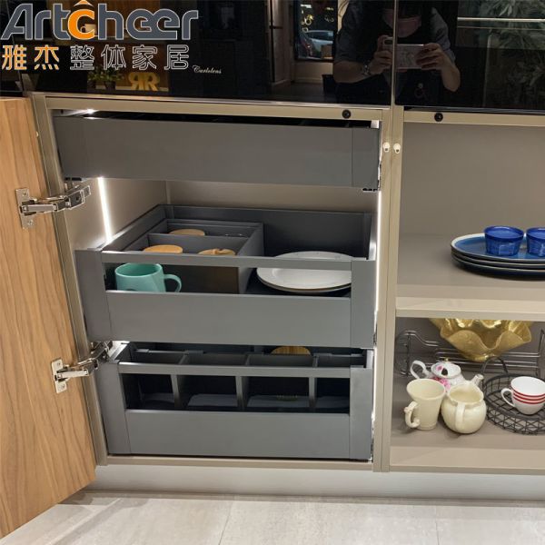 Ready to Ship Modern Kitchen Cabinet with Aluminium Frame and Glass Door for Kitchen Furniture