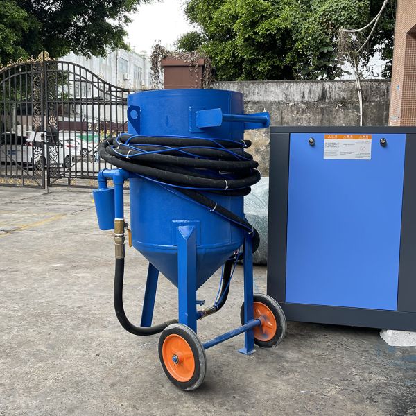 Mobile Handle Portable Sandblasting Machine Wheel Sand Blasting Machine