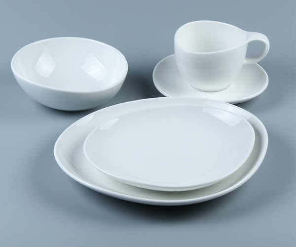 chip resistant 16 Pieces Plates Bowl Cup White Ceramic Dinnerware Sets