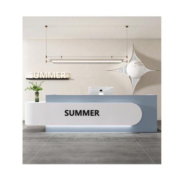 Шкаф для организации и приёмной в салоне красоты или магазине одежды