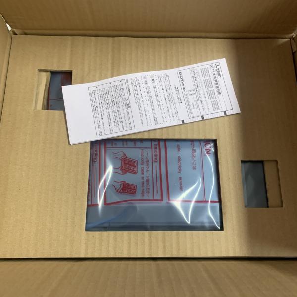 Экран касания Мицубиси GT1675-VNBA HMI ПОЛУЧИЛ 1000 СЕРИЯМ 10,4 TFT 640 x 480 11 MB ЦЕНА 100-240VAC НОВАЯ И ПЕРВОНАЧАЛЬНАЯ ХОРОШАЯ