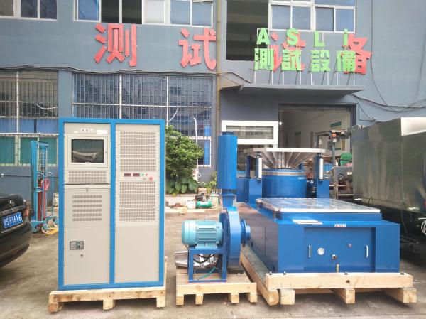 Electronic Temperature Humidity Vibration Testing Equipment , Combined Climatic Test Chamber