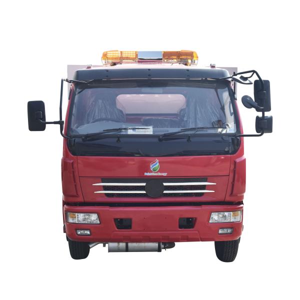 Dongfeng 4x2 Small Oil Tanker 8.5m3 Diesel Tanker With Carbon Steel Tank Material