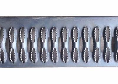 Suporte perfurado de aço galvanizado de Grtp que raspa para o passo de escada com furo do diamante