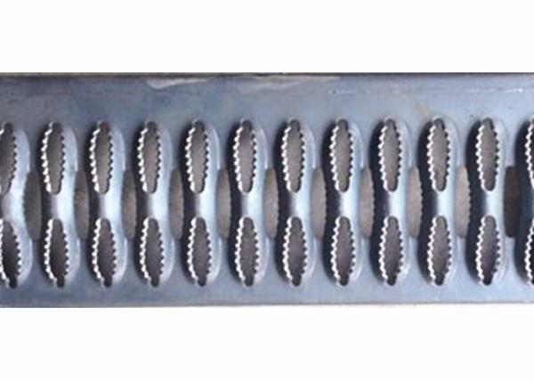 Suporte perfurado de aço galvanizado de Grtp que raspa para o passo de escada com furo do diamante