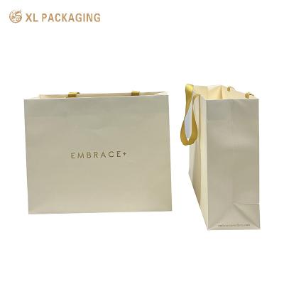 Sacs d'emballage en papier de couleur chaude écologiques pour les événements de promotion d'exposition