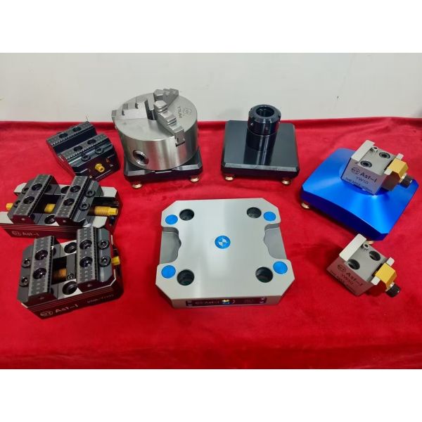 Hardened Steel Axis Fixtures with 18KN Locking Force for 3/4/5 Axis CNC Machining