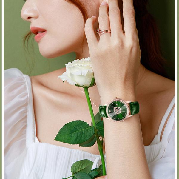 Ladies Diamond Studded Watches Leather Quartz Movement Diamond Encrusted Watch