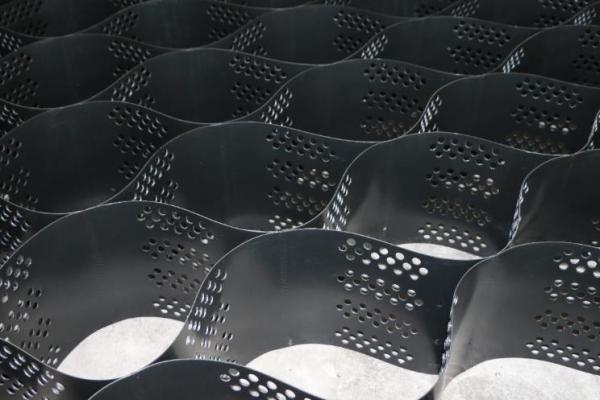 Polypropylène de 200G/M2 Agu pp tissu non tissé de géotextile de 4 onces dans le génie civil de haute résistance
