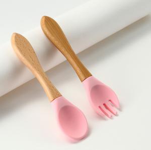 Forquilhas do silicone e colheres feitas sob encomenda, comida para bebê do