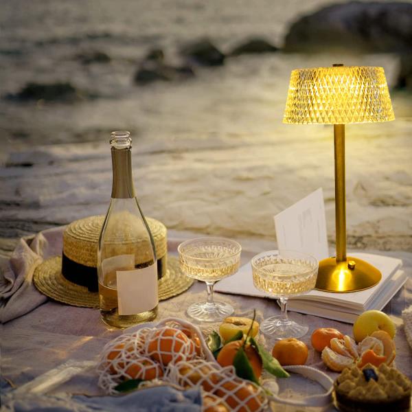 Metal Crystal Diamond Desk Lamp 700mAH 3 Color Bedside Lamp With Dimmer