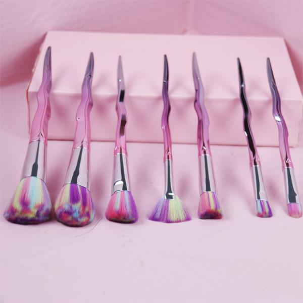 Fantastic Cosmetic Rainbow Makeup Brush Set 7pcs Bristles And Plastic Handle