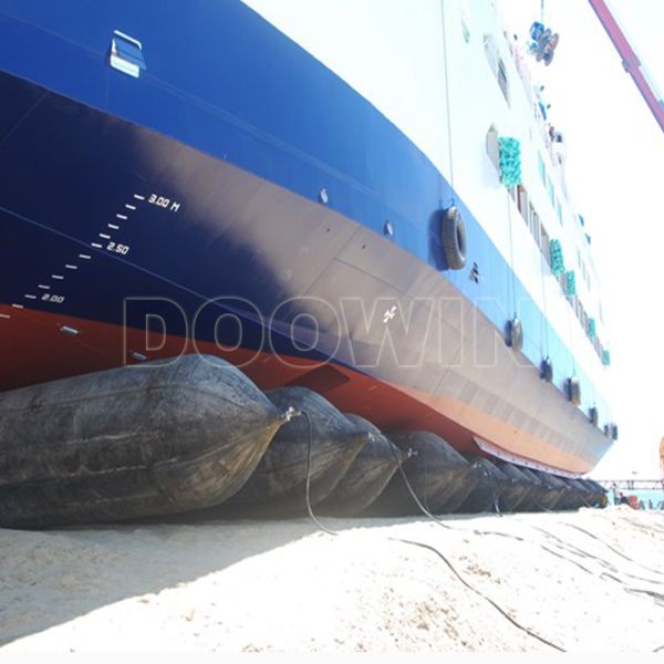 Synthectic Rubber Ship Launching Airbags , Inflatable Boat Lift Air Bags Customized