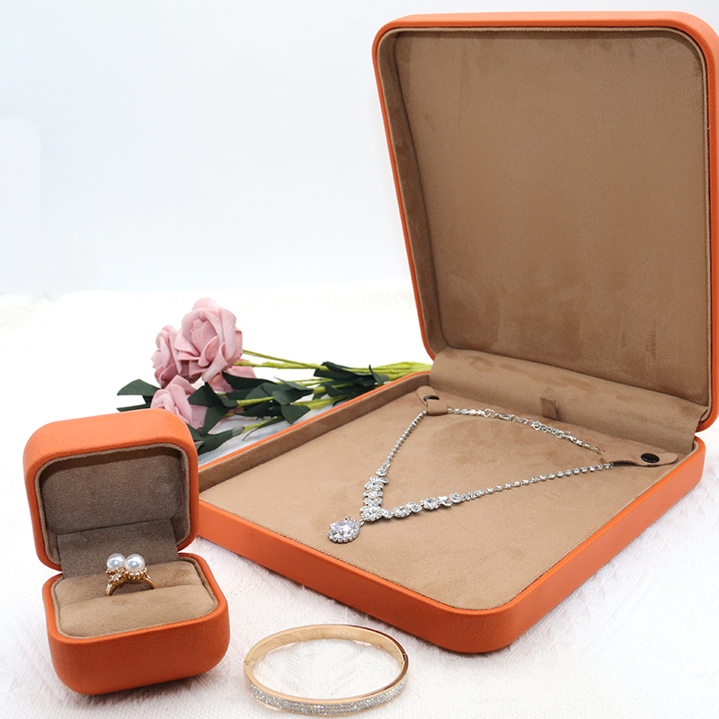OEM PU Leather Jewelry Box Ring And Necklace Packaging PU Leatherette Necklace Box