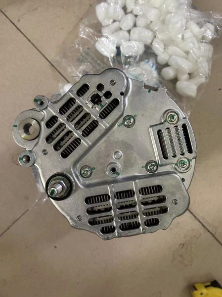 alternador das peças de motor 24V de 6D22 Mitsubishi Fuso 80A para a maquinaria agrícola A4T70087 ME049288 ME152535 90A