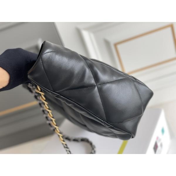 Casual Lambskin Chanel Classic Lambskin Bag Plain Party Office Style