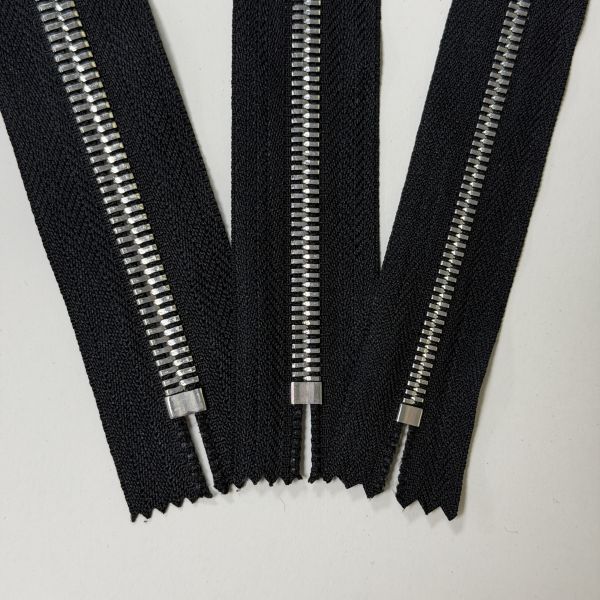 Double Pointed Teeth Metal Zipper #5 Rust Resistant Secure Interlocking Zipper