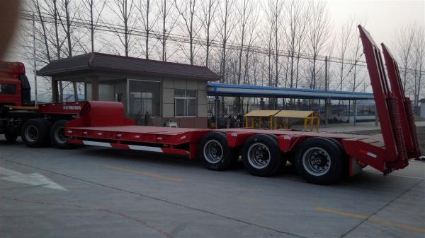 SGS Low Bed Semi Trailer With Air Suspension For Loaders Transportation