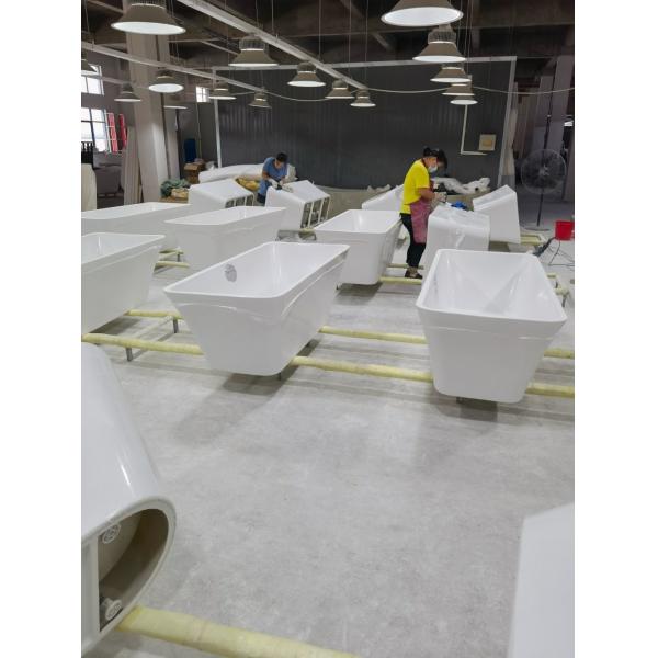 Customized Request Straight Acrylic Freestanding Bathtub with Whirlpool/Massage Function