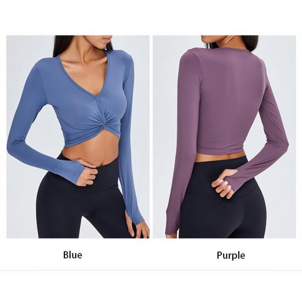 Сексуальный зубчик v - разминка шеи покрывает, который подвергли действию обнаженные спорт дам верхние