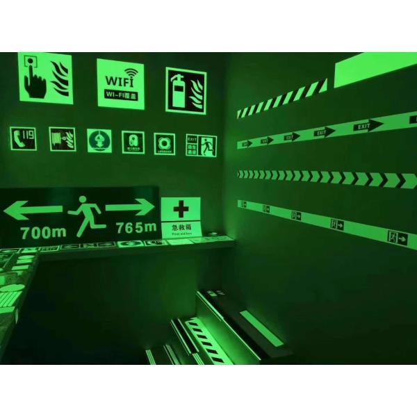 1,24 x 45,7 m Eco solvente Imprimível Fita que brilha no escuro Rolos de vinil Filme de vinil fotoluminescente 4h para sinal de saída de segurança