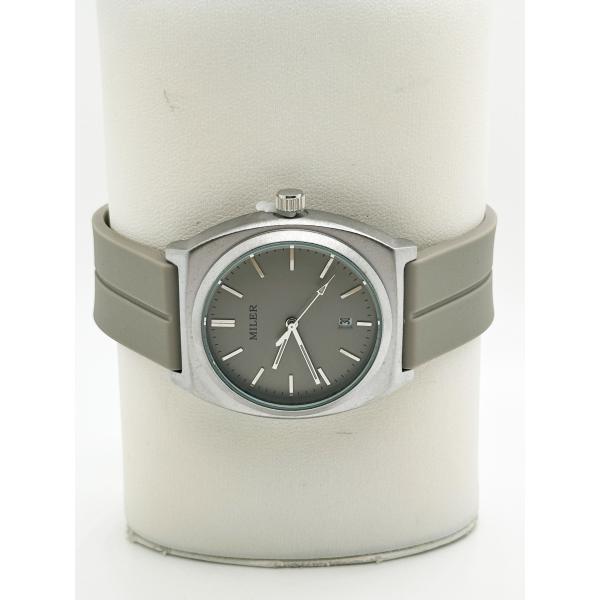 ODM Мода Спорт Минималист Ниша Силиконовые ремни Часы с корпусом из нержавеющей стали для женщины