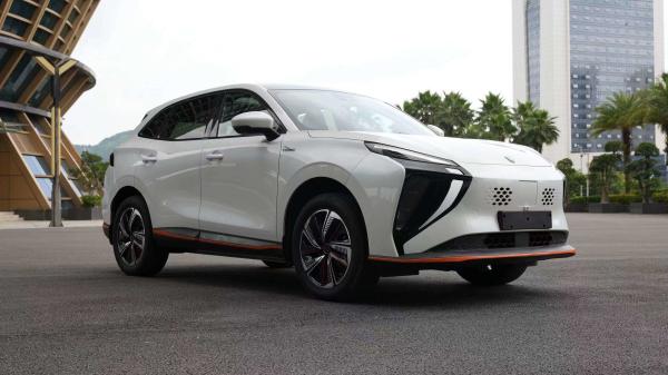 Dongfeng Forthing Large Electric Cars 600KM CLTC Electric EV SUV 180km/h