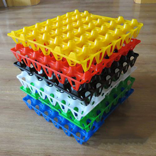 le jouet en plastique faisant à machine les soldats de jouet de plastique jouent la voie de voiture remplacement en plastique les roues en plastique de jouet