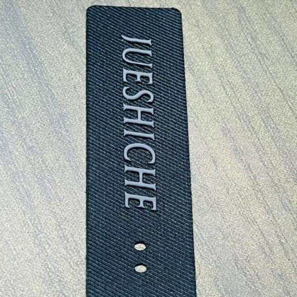 Custom Woven Heat Transfer Clothing Labels 42x62 For Bags Garment