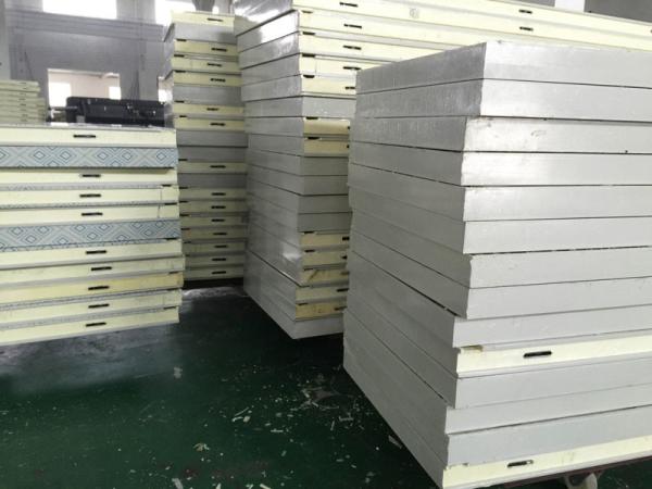 Quick Frozen Cold Storage Doors 200mm Thickness PU Sandwich Panels For Food Processing