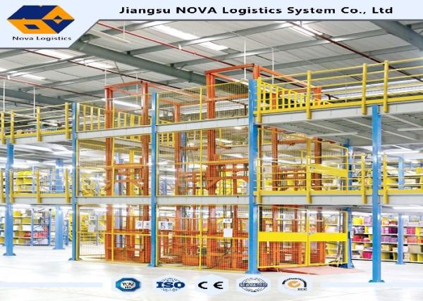 Laranja/otimização industrial feita sob encomenda azul do espaço da construção de aço do mezanino de cremalheira