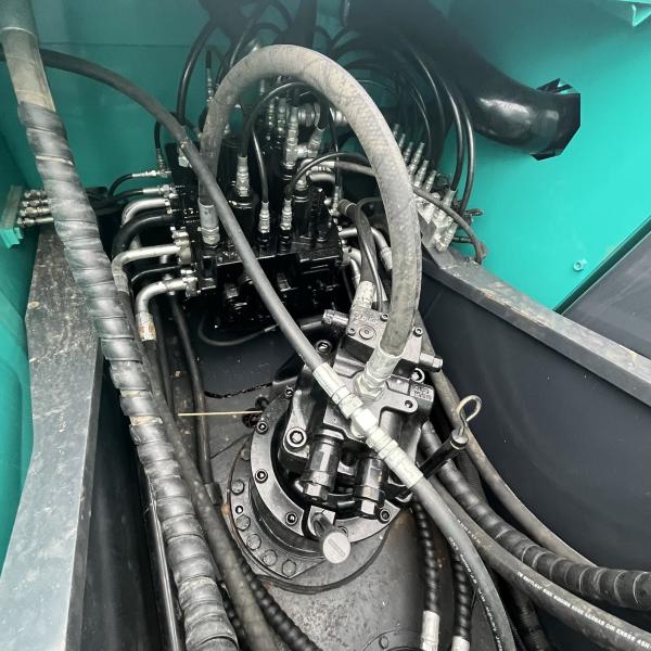 Kobelco SK200D Подержанный экскаватор Вторая рука экскаватор для буксировки 20тонны